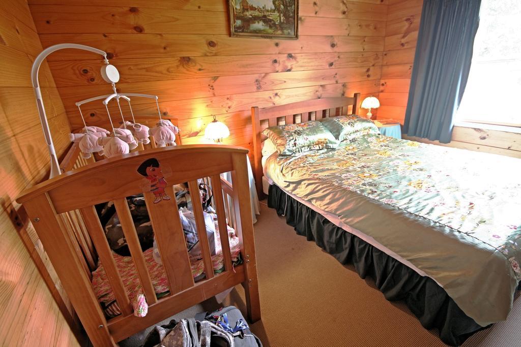 Tony'S Lodge Turangi Zimmer foto
